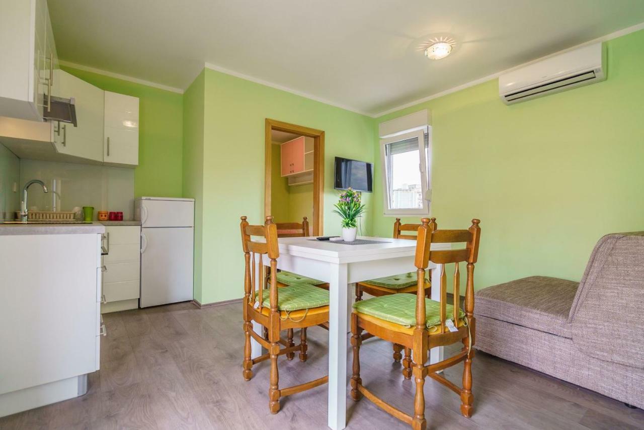 Apartmani Stobrec スプリト エクステリア 写真