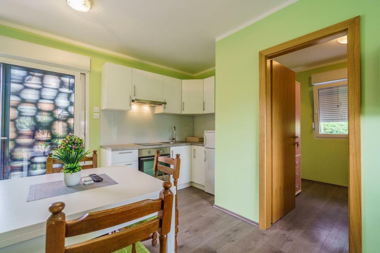 Apartmani Stobrec スプリト エクステリア 写真