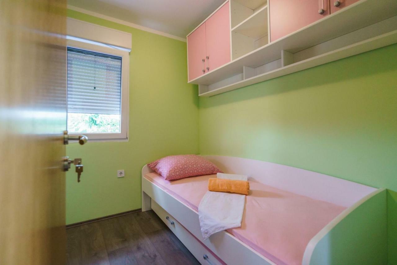 Apartmani Stobrec スプリト エクステリア 写真
